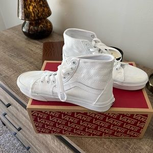 COPY - Vans sk-8 Hi tapered in true white size womens 7.5 — fits like a womens …